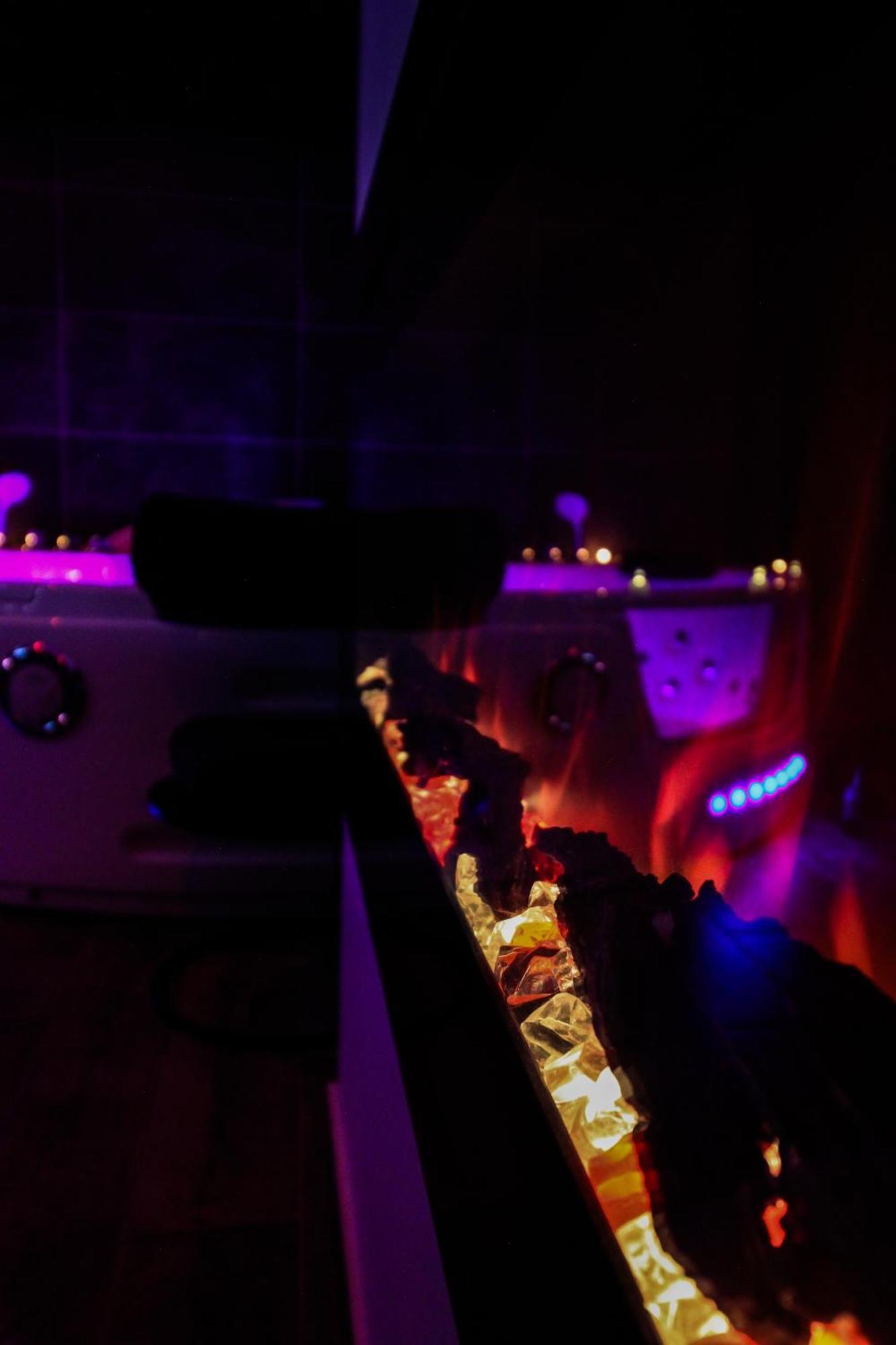 Loveroomxspa Bourg-Saint-Christophe Bagian luar foto