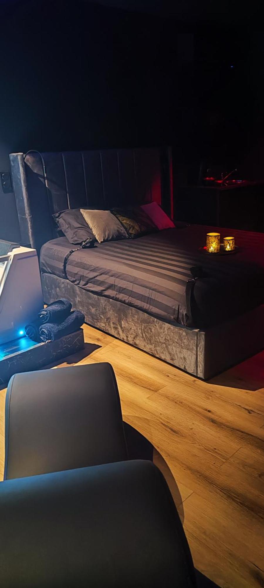 Loveroomxspa Bourg-Saint-Christophe Ruang foto