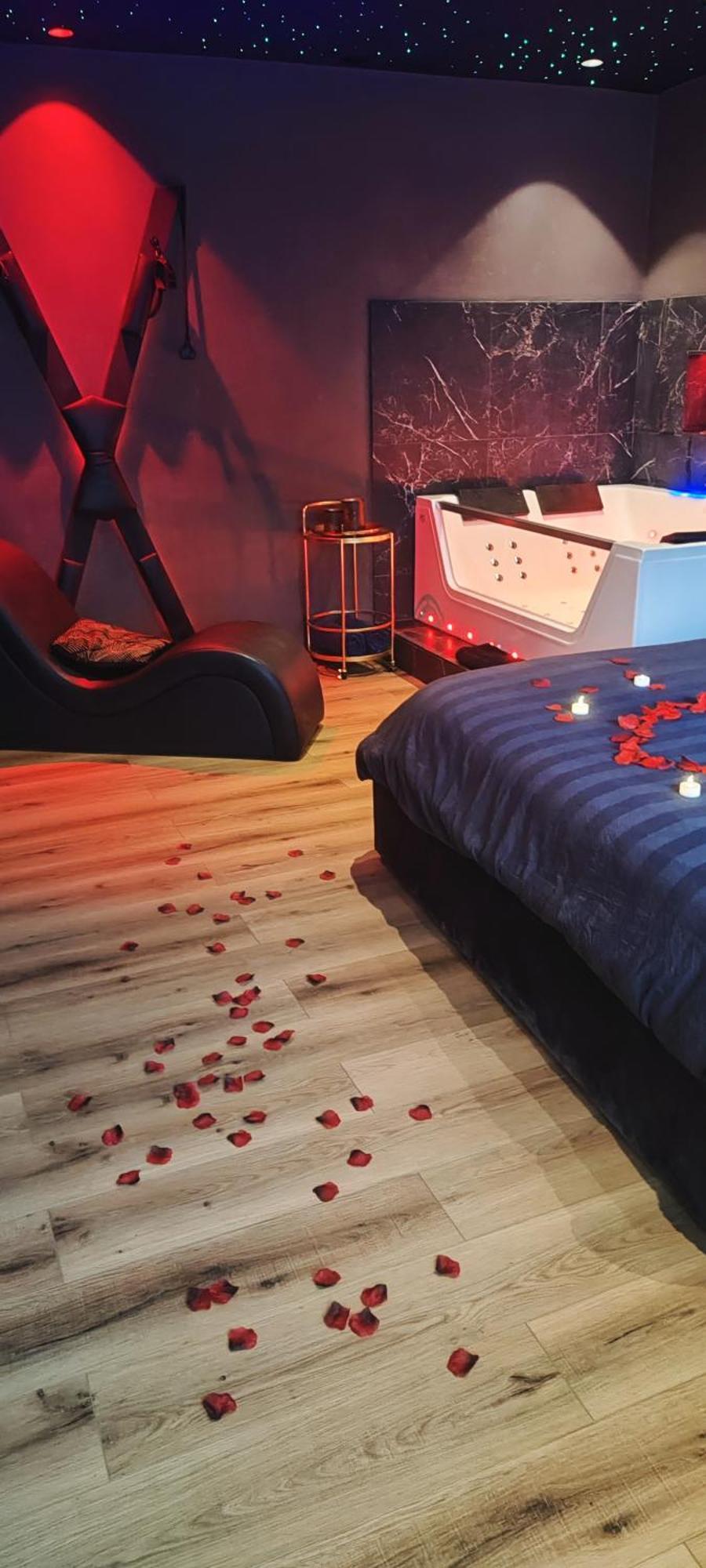 Loveroomxspa Bourg-Saint-Christophe Ruang foto