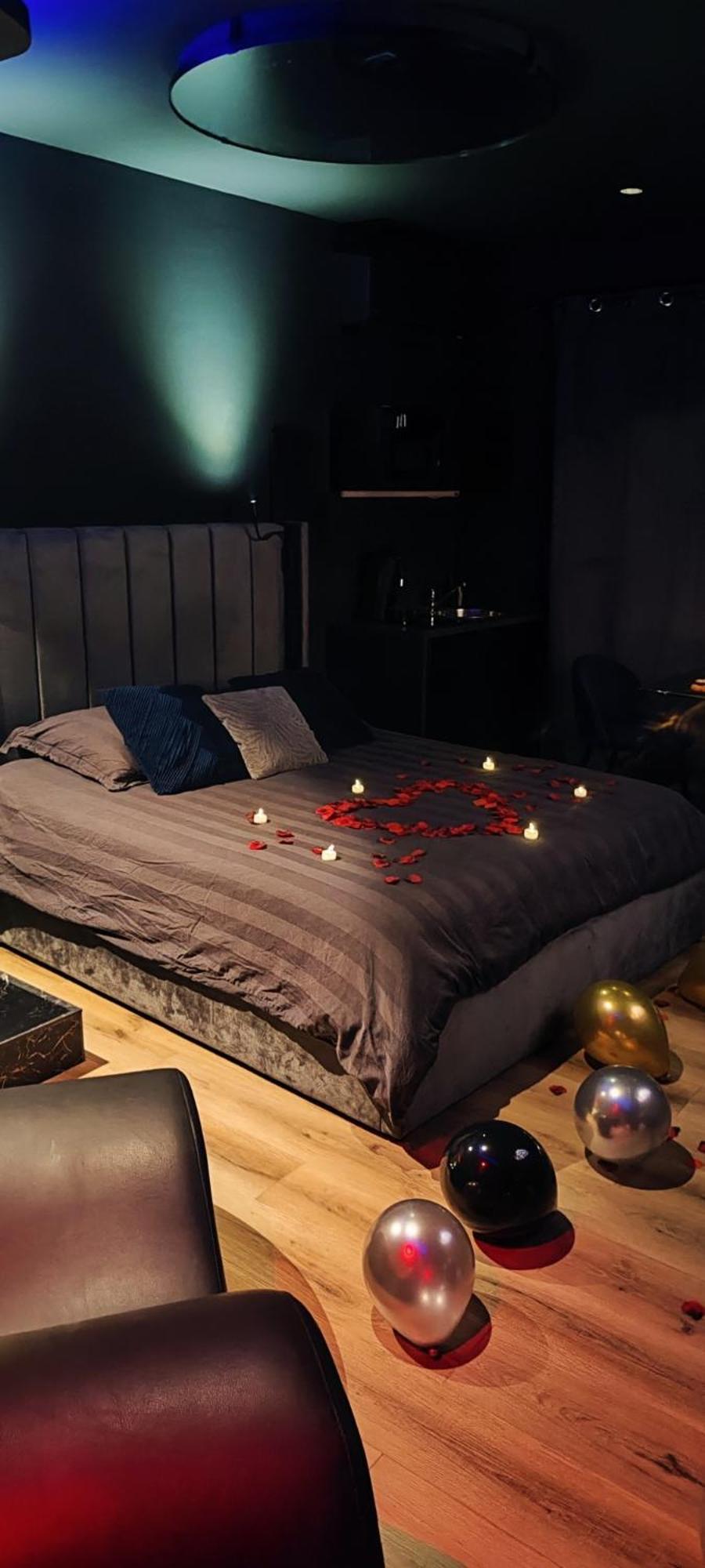 Loveroomxspa Bourg-Saint-Christophe Bagian luar foto