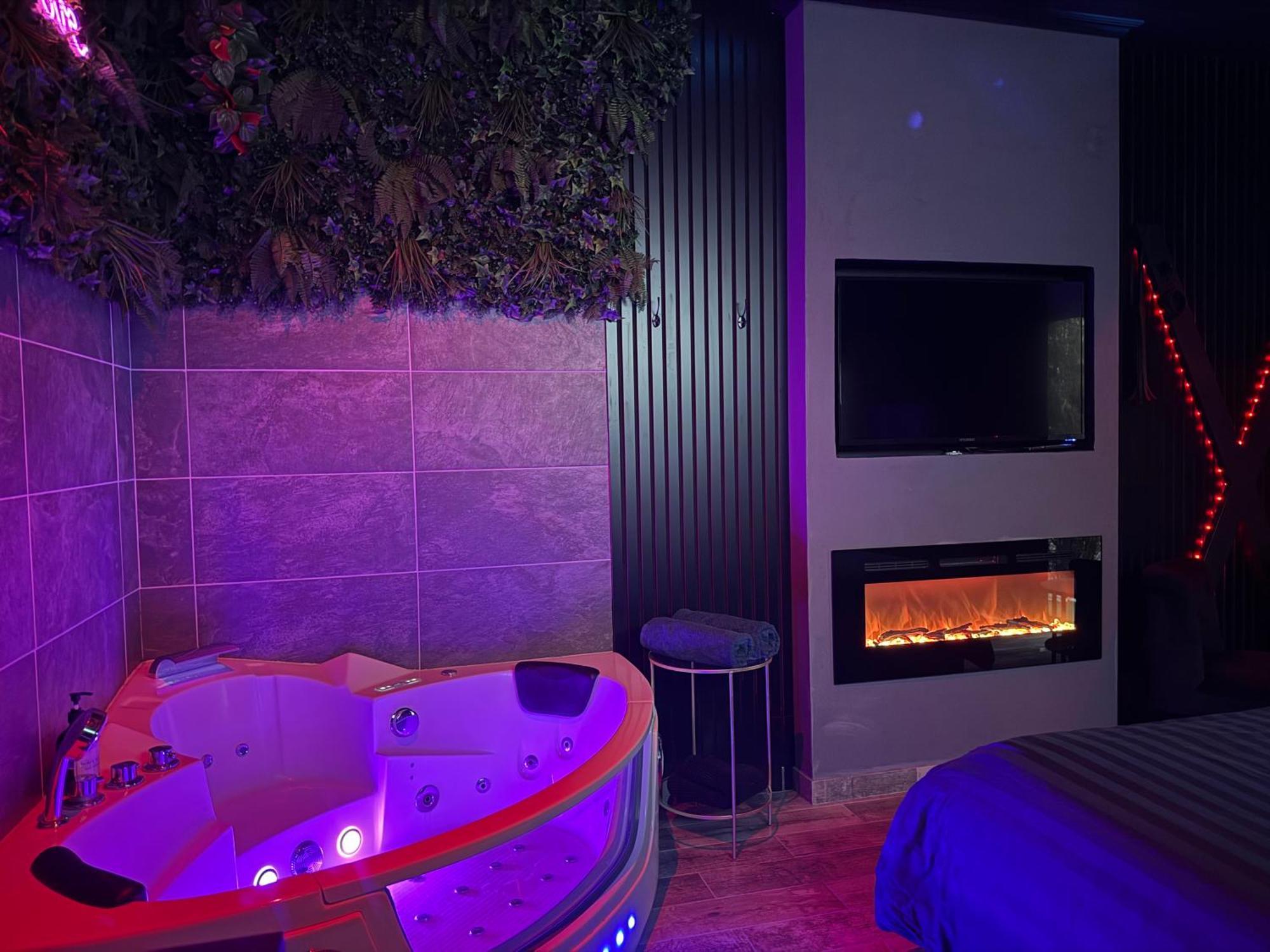 Loveroomxspa Bourg-Saint-Christophe Bagian luar foto